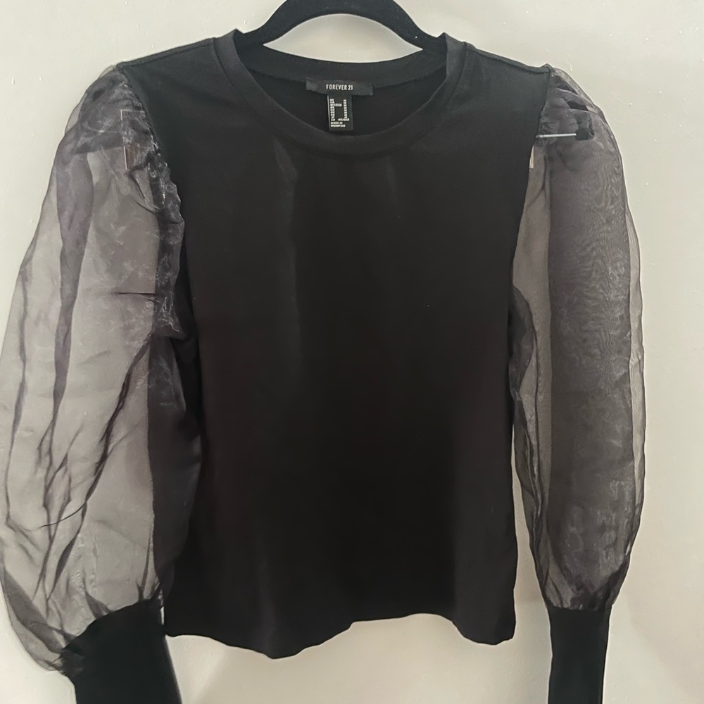 Black balloon sleeve long sleeve top